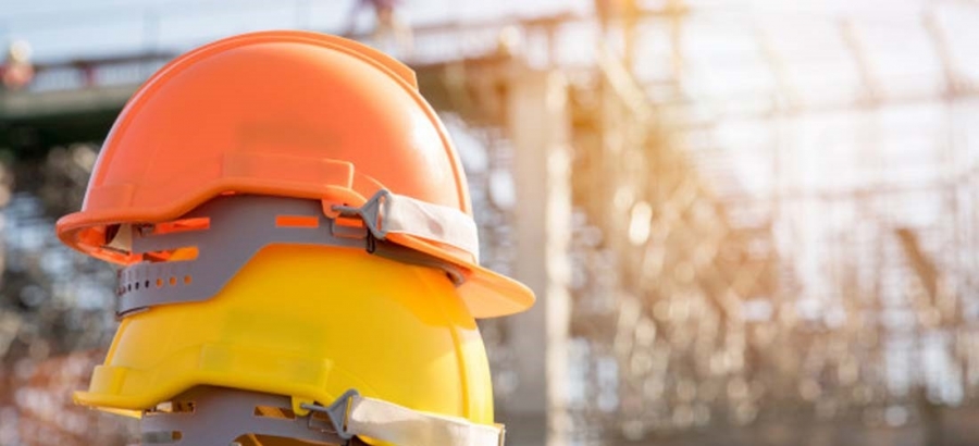Perbedaan dan Makna Warna Helm Proyek Pada Saat Bekerja di Lapangan